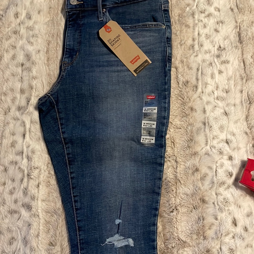 Levi’s 311 Shaping Skinny Jeans-NEW
